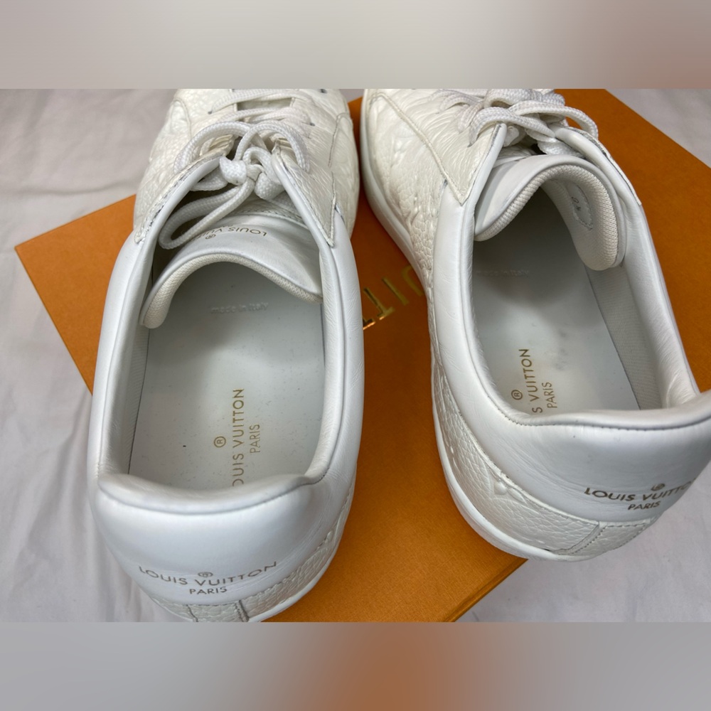Louis Vuitton Men’s Luxembourg Embossed Leather White Sneakers Size 8.5* - Picture 8 of 14